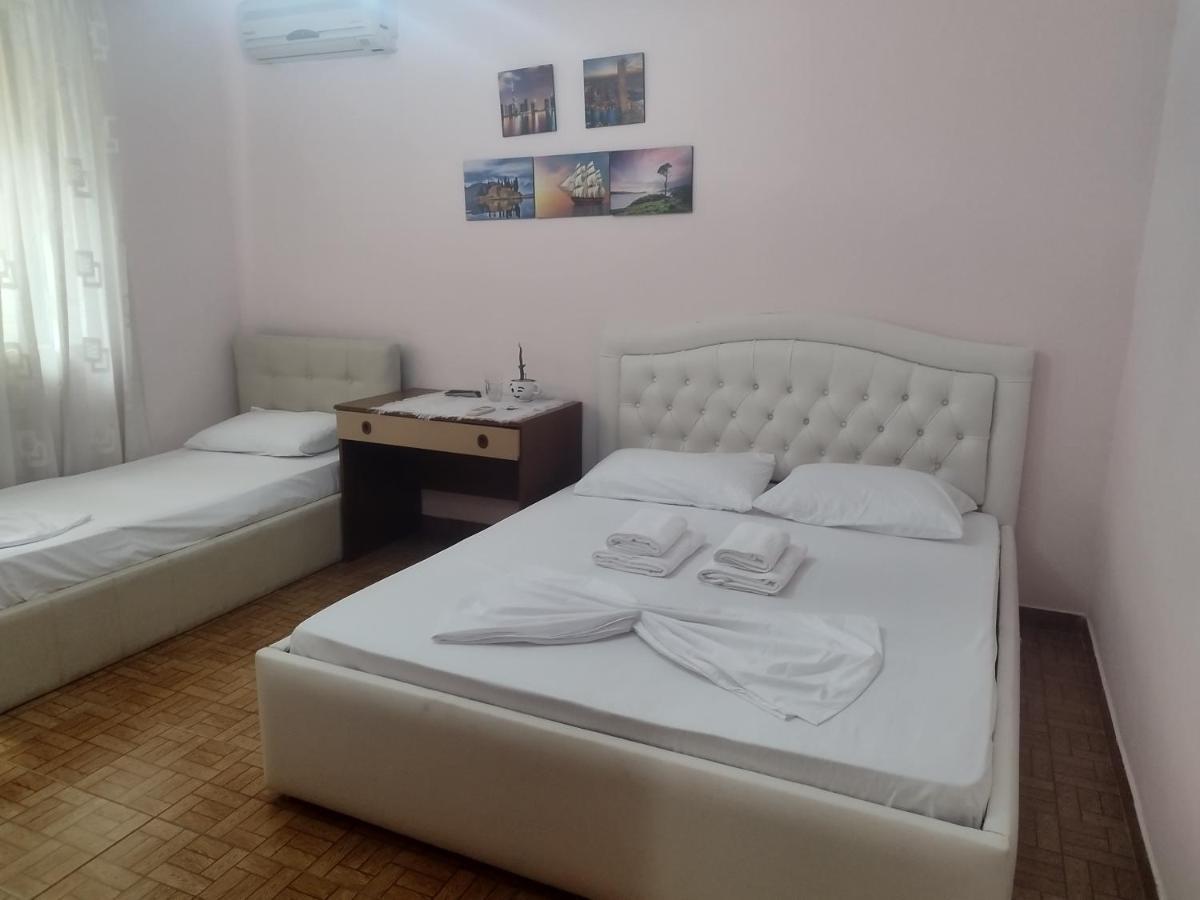 Guest Room Tirana Center Bagian luar foto