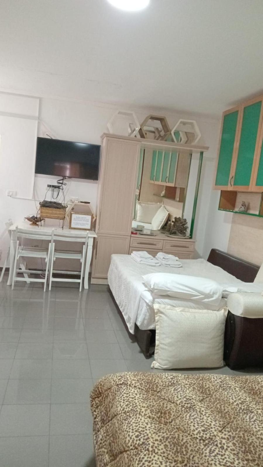 Guest Room Tirana Center Bagian luar foto
